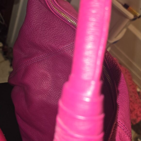 Michael Kors NWOT Fuschia Hobo bag - Picture 10 of 14